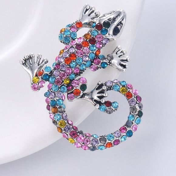 🩵 Betsey Johnson sparkling colorful lizard brooch 🩵